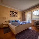 Haus Hubertus 3* Бад-Петерсталь-Грисбах