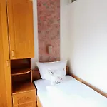 Отель Haus Hubertus 3*