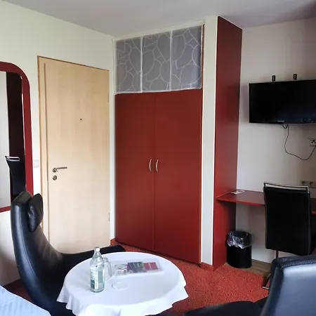 Hotel Haus Hubertus 3*